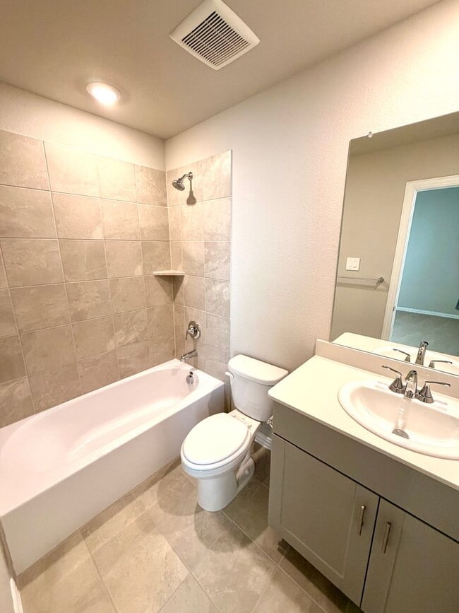 Building Photo - 600 Tidal Dr