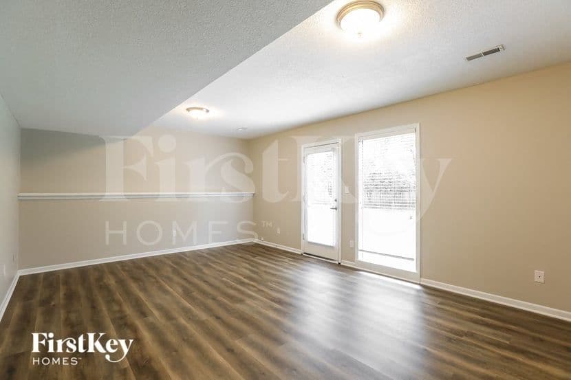 Building Photo - 8236 N Hope Ave