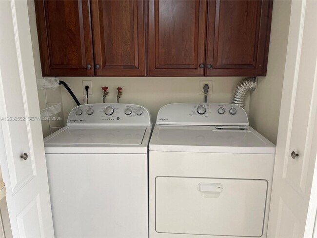 Building Photo - 1511 San Remo Cir