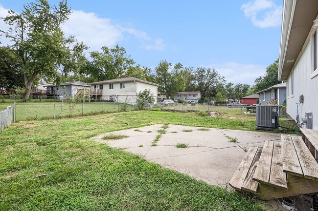 Building Photo - 3 bed 2 bath Yutan Home For Rent