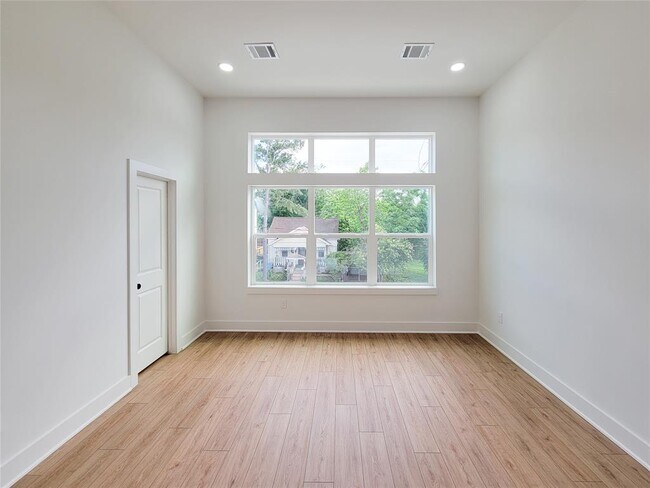Building Photo - 3107 Orange St