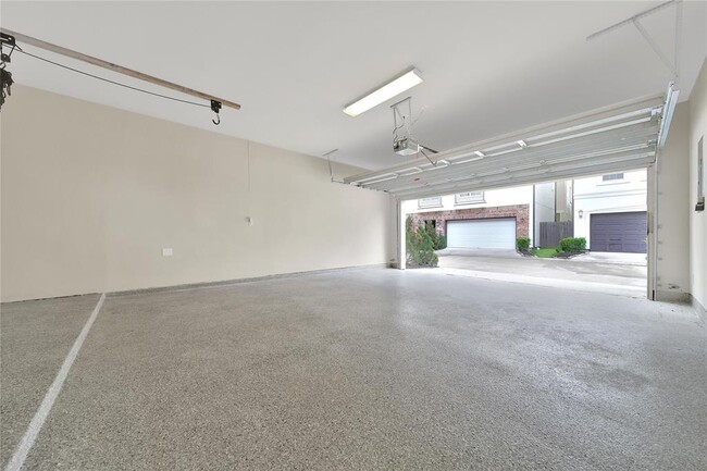Building Photo - 1707 Dominica Dr