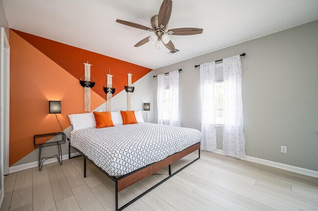 Building Photo - 1283 Sweet Pine Dr