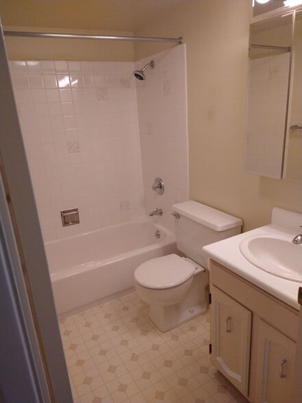 Bathroom with tub - 1014 11th St
