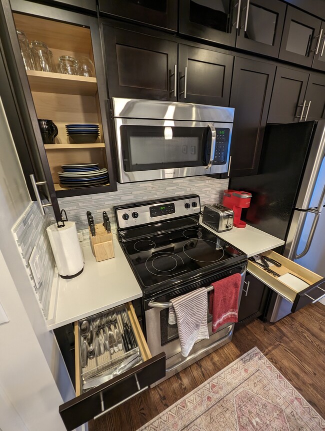 Building Photo - 1044 N Pennsylvania St