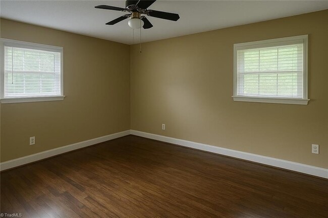 Building Photo - 1505 Turfwood Dr