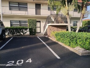 Building Photo - 200 St Lucie Ln