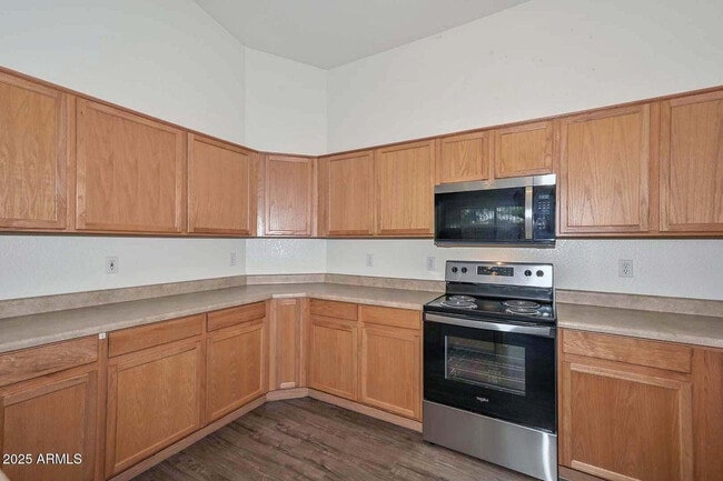 Building Photo - 13101 W Indianola Ave