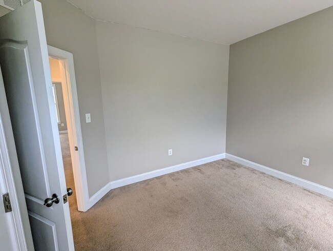 Building Photo - STUNNING Single Family Home in Brunswick C...