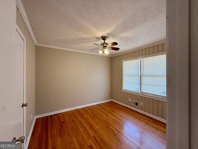 Building Photo - 2913 Horse Shoe Dr