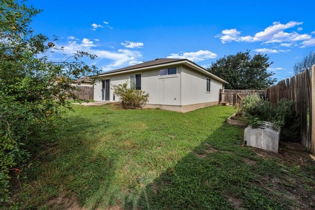 Building Photo - 184 Atlantis