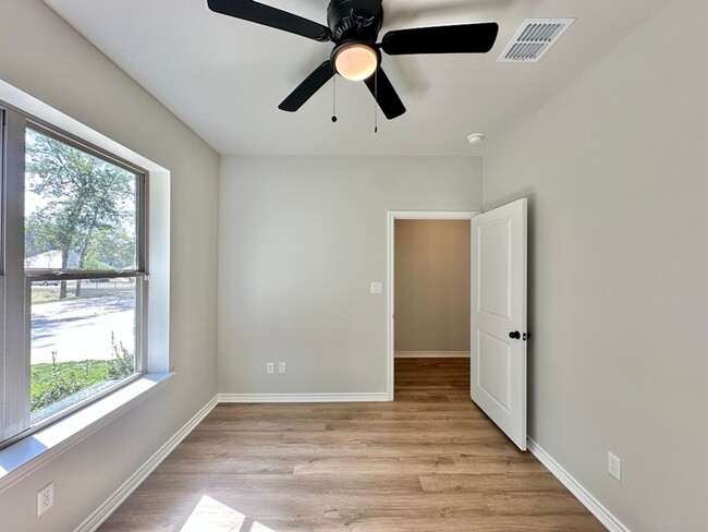 Building Photo - Tour Today! New Construction 4 Bed 2 Bath Triplex!