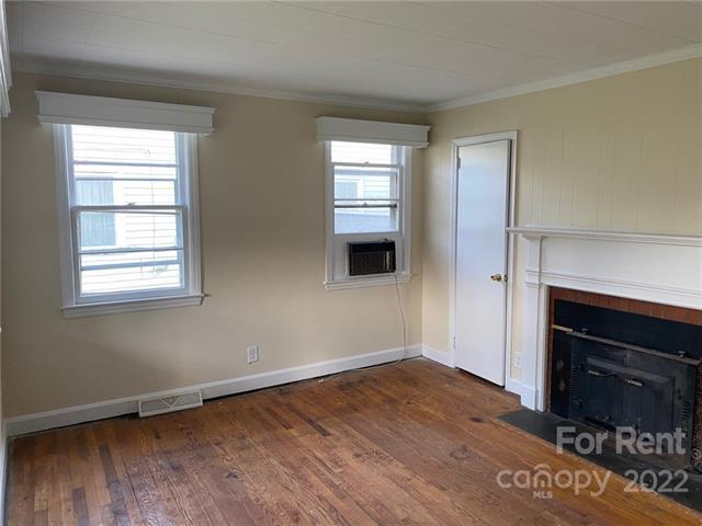 Building Photo - 419 Lincoln St