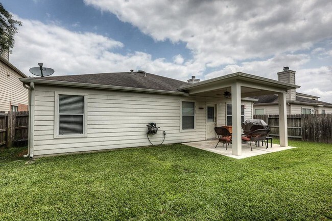 Building Photo - 2811 Foster Hill Dr