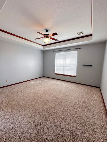 Building Photo - 1502 SW 70th St