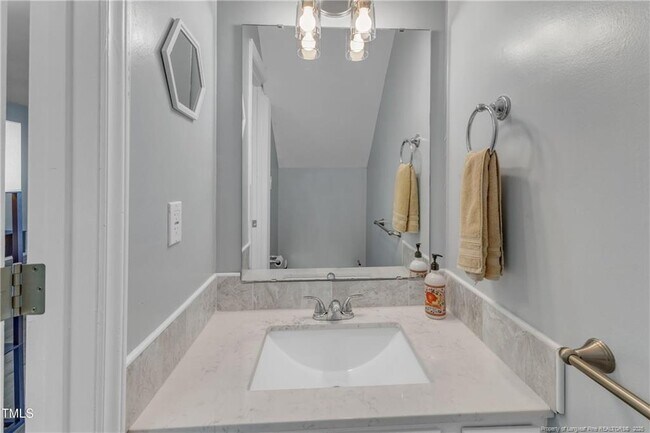 Building Photo - 5900 Shady Grove Cir