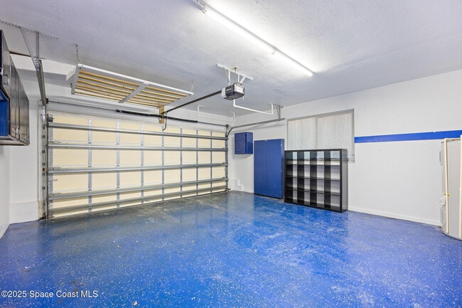 Building Photo - 3701 Warwick Dr