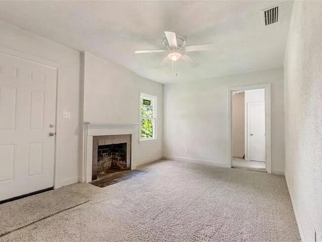 Building Photo - 2869 Ralston Rd