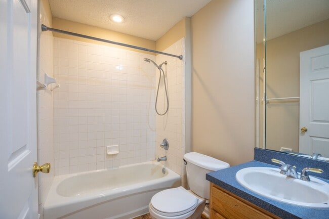 Building Photo - Great Rental in Litchfield at OakLeaf Plan...