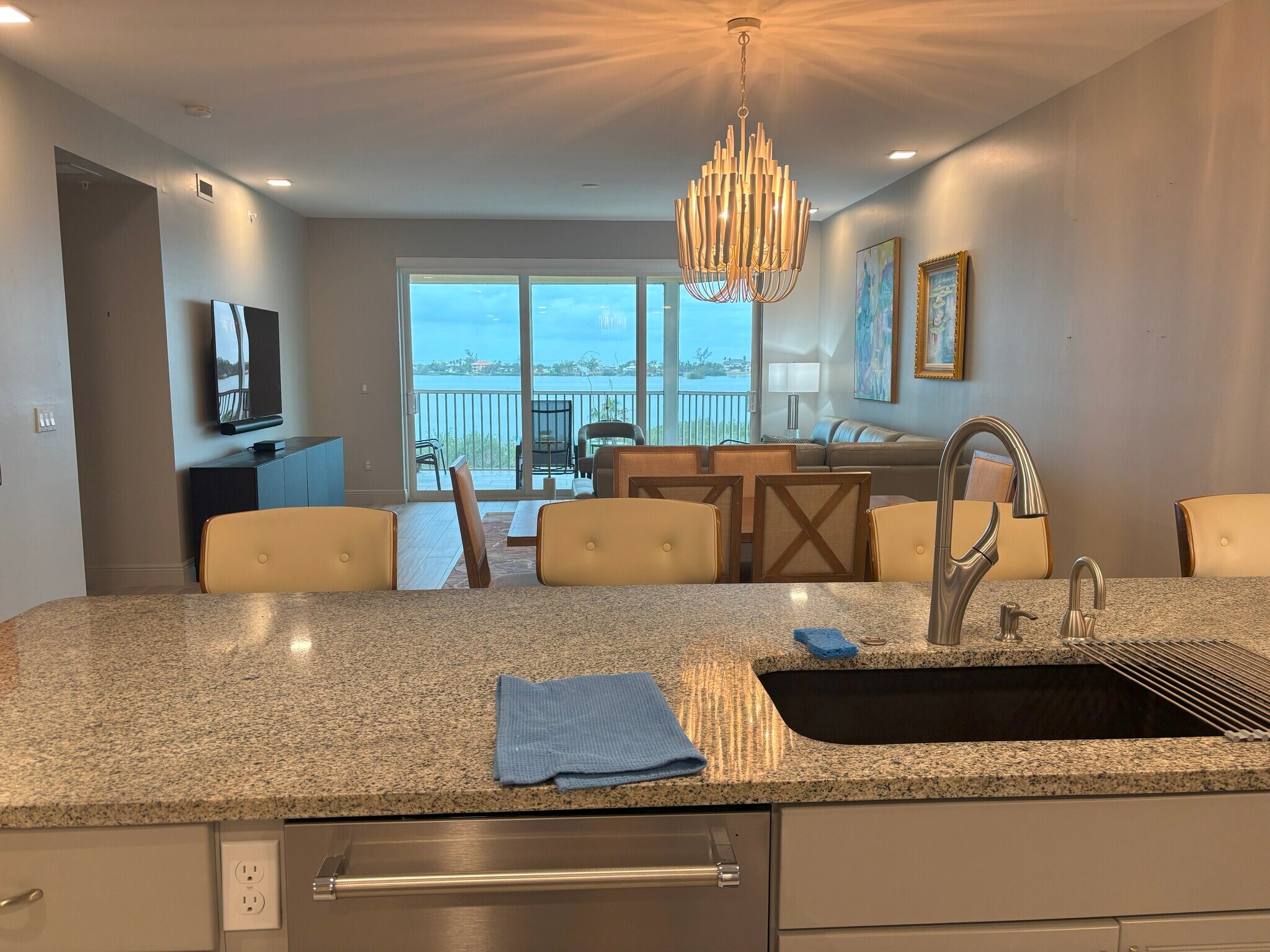 Kitchen - 260 Hidden Bay Dr