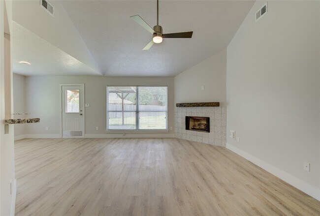 Building Photo - 4931 Lake Catherine Ct