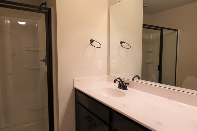 Building Photo - 17 Timber Oak Way