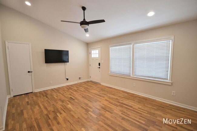 Building Photo - 23 Beauregard Dr