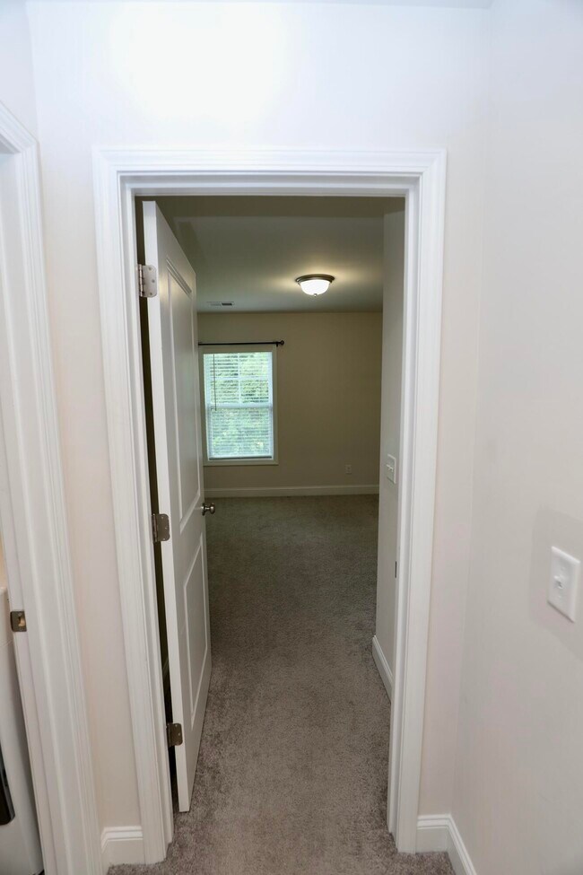 Building Photo - 870 Curlew Cir
