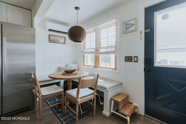 Building Photo - 35 12th Ave