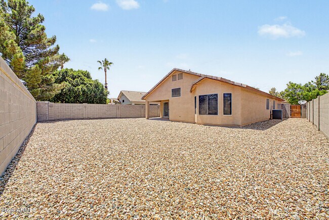 Building Photo - 8151 W Tonto Ln