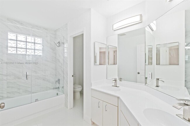 Building Photo - 15842 SW 14th St