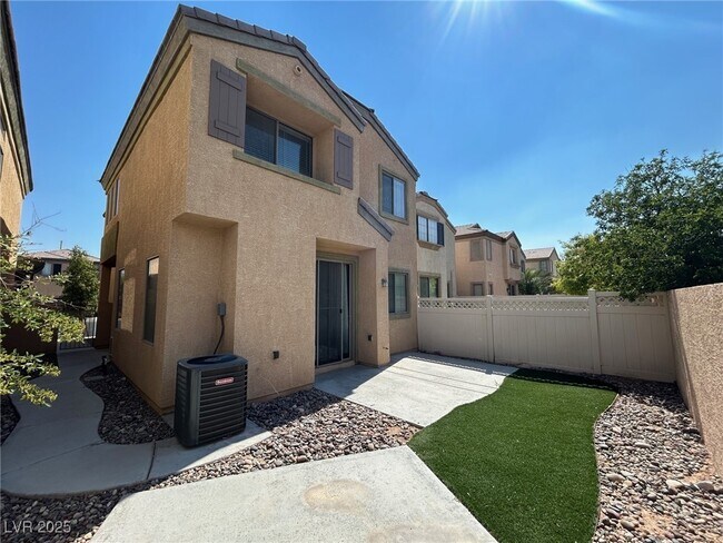 Building Photo - 5246 Coral Ribbon Ave