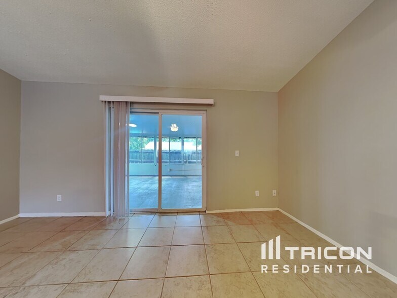 Building Photo - 11511 Blackbark Dr