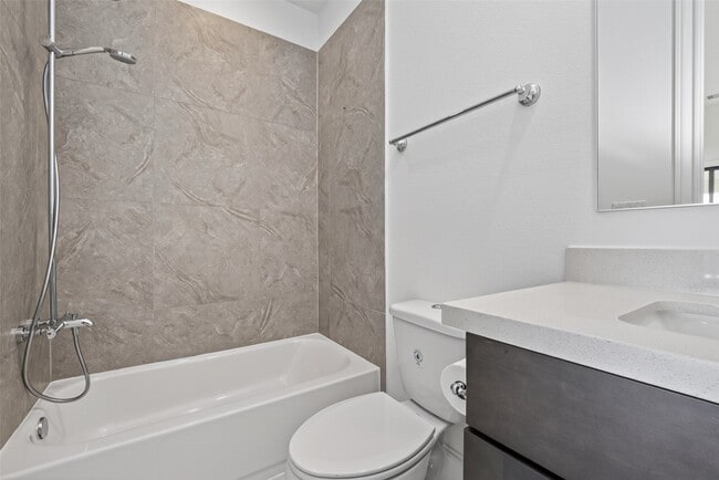 Building Photo - 2713 Kinsley Oaks Dr