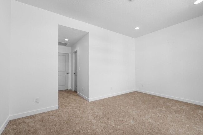 Building Photo - Dry Creek Highlands Towns - 6608