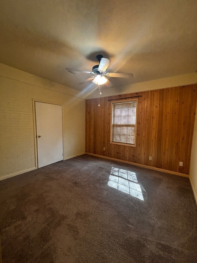 Building Photo - 1641 Rayonier Rd