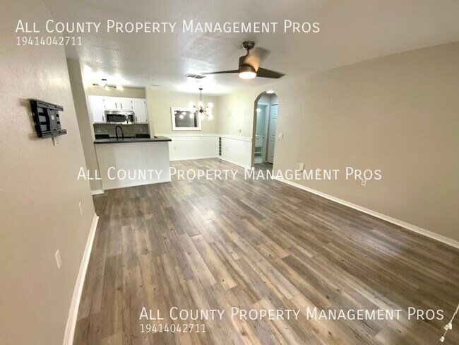 Building Photo - 8932 Manor Loop