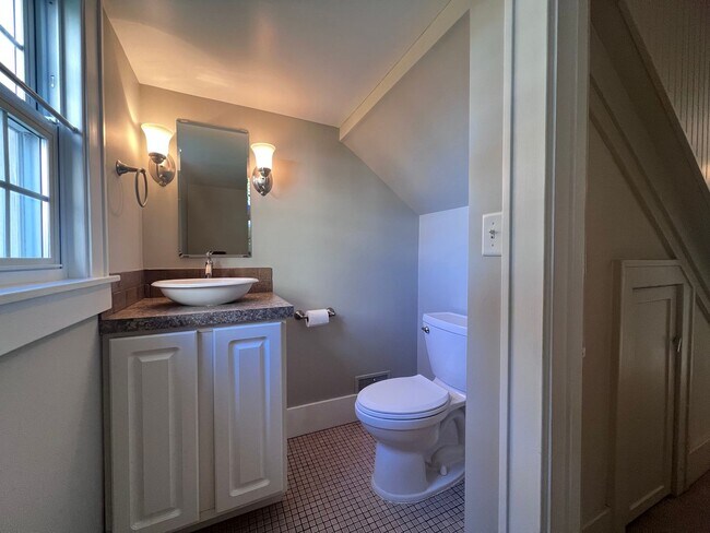 Building Photo - Spacious Four Bedroom Home in Byron Center!