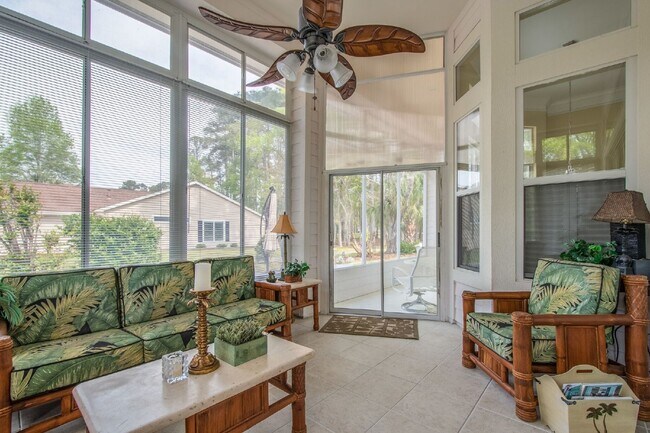 Building Photo - "Charming 3 Bed, 2.5 Bath Rental in Blufft...