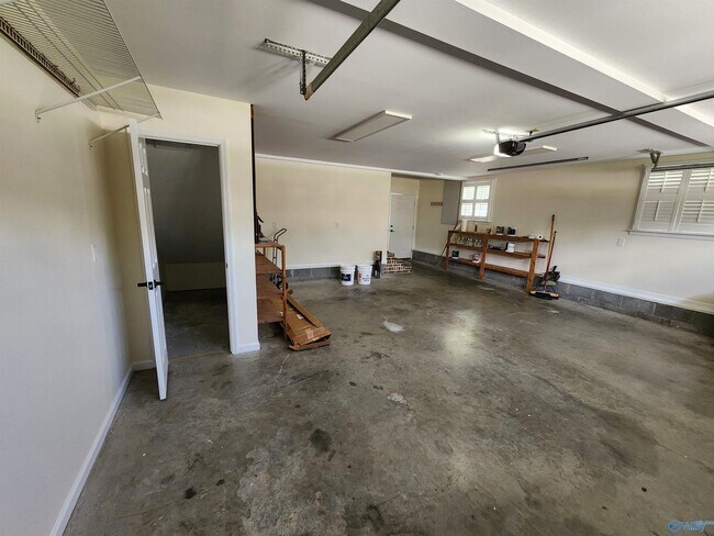 Building Photo - 122 Featherstone Ln SE