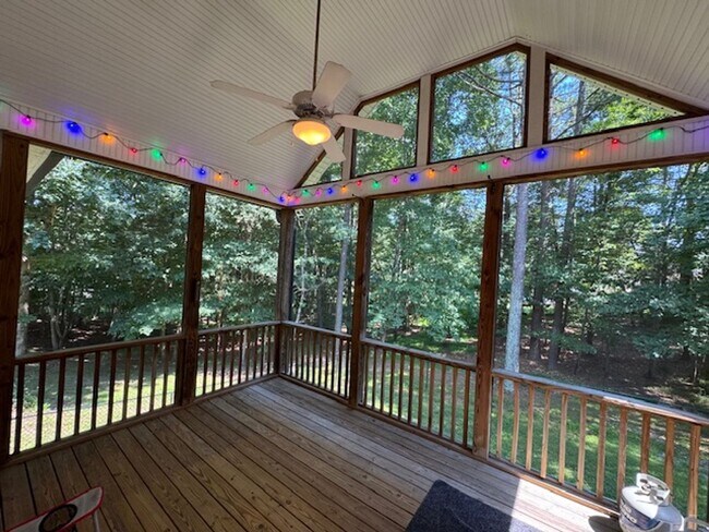 Building Photo - Charming 3-Bedroom Retreat in Wake Forest