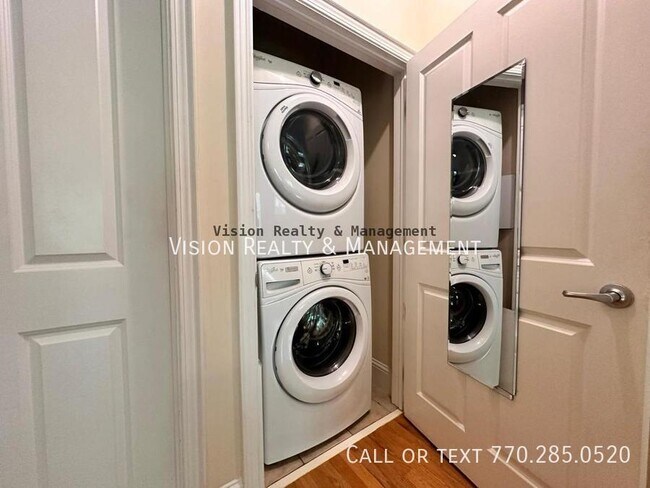 Building Photo - 1092 Glenridge Pl NE