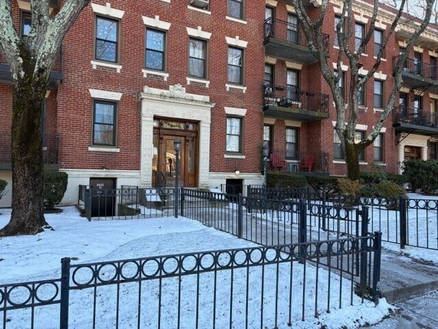 Building Photo - 1758 Commonwealth Ave