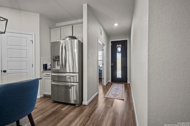 Building Photo - 13044 Louberg Vly