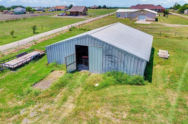 Building Photo - 1627 FM547