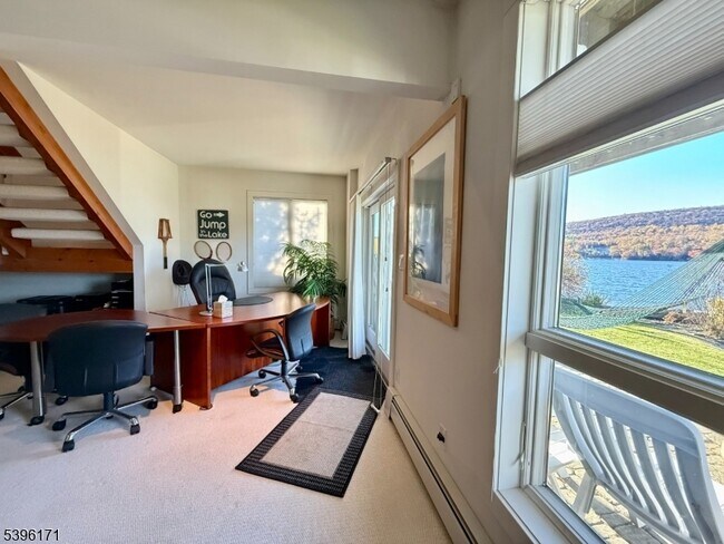 Building Photo - 73 Forest Lake Dr