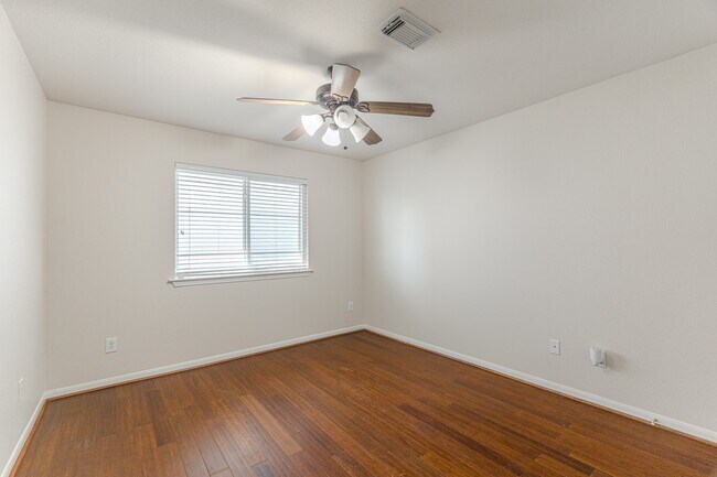 Building Photo - 5214 Sunlight Hill Ct