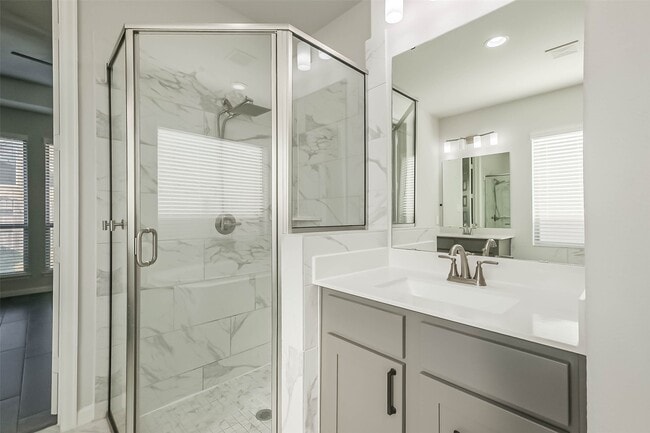 Building Photo - 8823 Morning Glow Dr