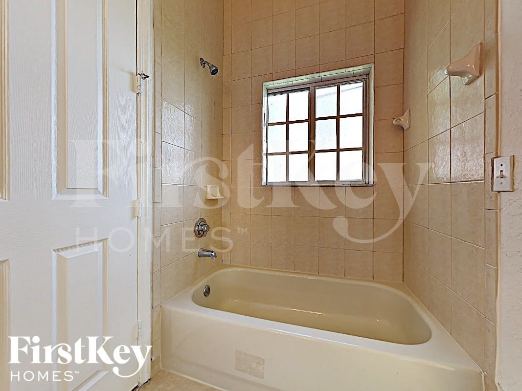 Building Photo - 21986 SW 131st Pl