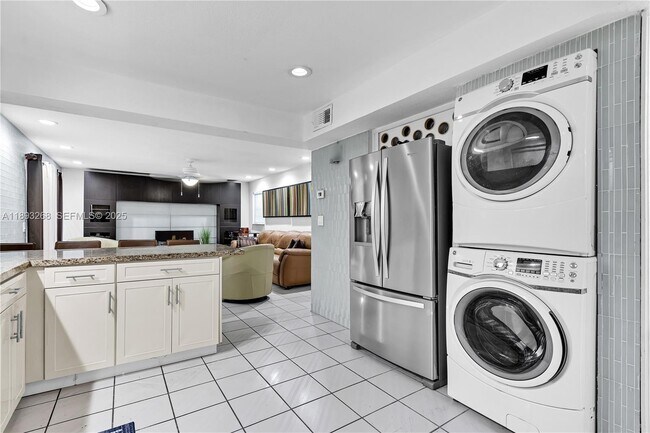 Building Photo - 8909 SW 108th St